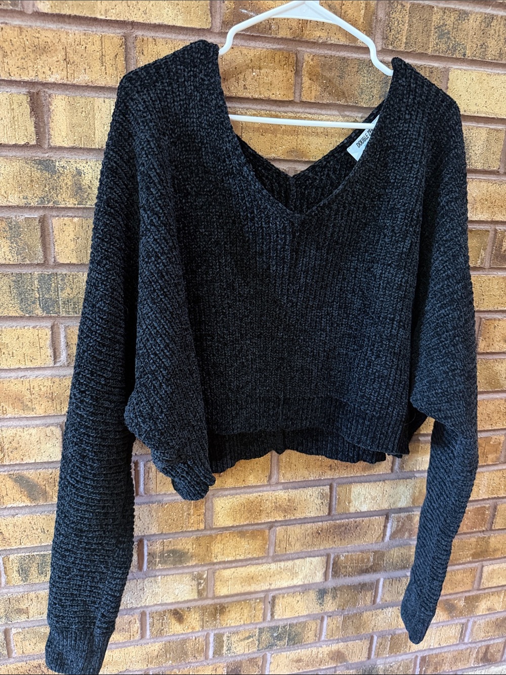 Double Zero Black V-Neck Cropped Sweater